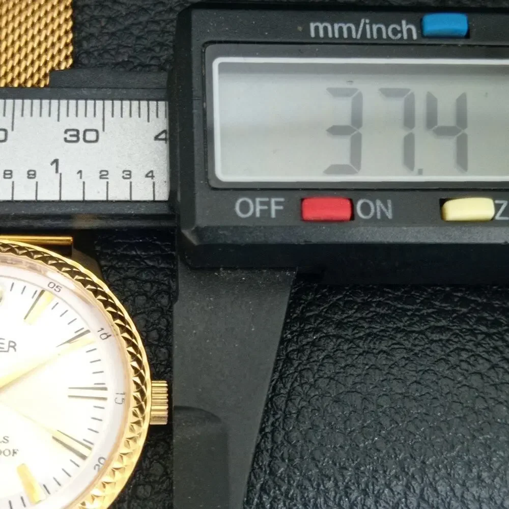 Vintage 1973 Roamer Manual Mens Gold Watch W/Metal Strap & Silver accents